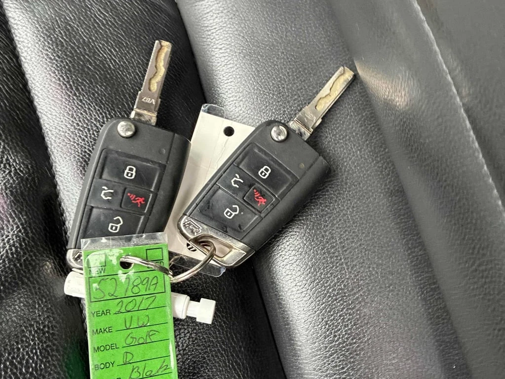 VW Golf * 5DR HB MAN * CARFAX *    | Mobile.bg   10