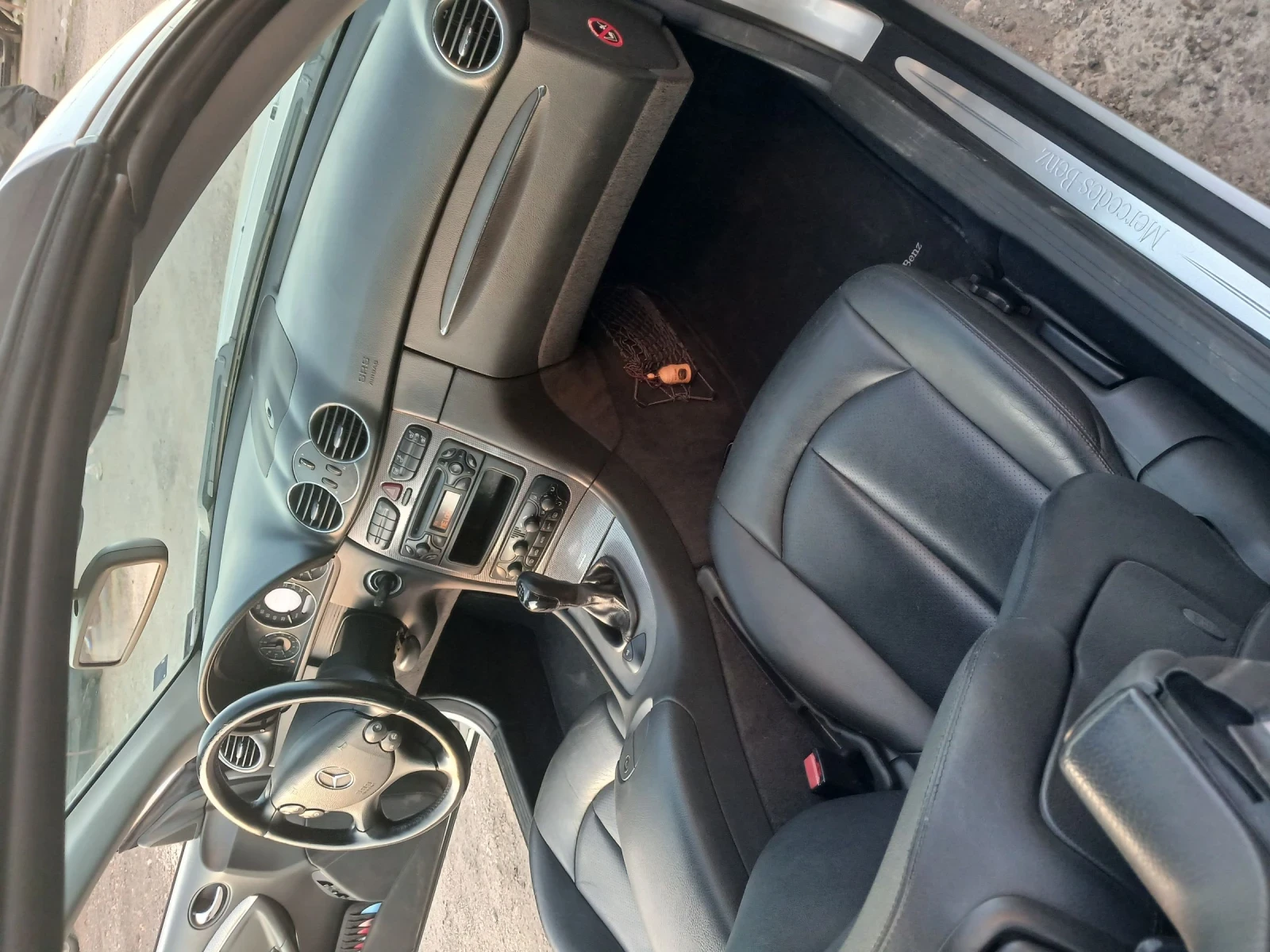 Mercedes-Benz CLK 200 компресор  авангард, снимка 15 - Автомобили и джипове - 53003224