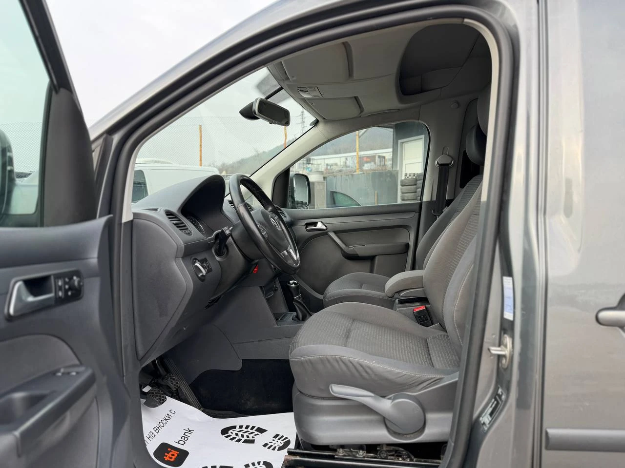 VW Caddy 2.0TDI 4x4 NAVI - изображение 9