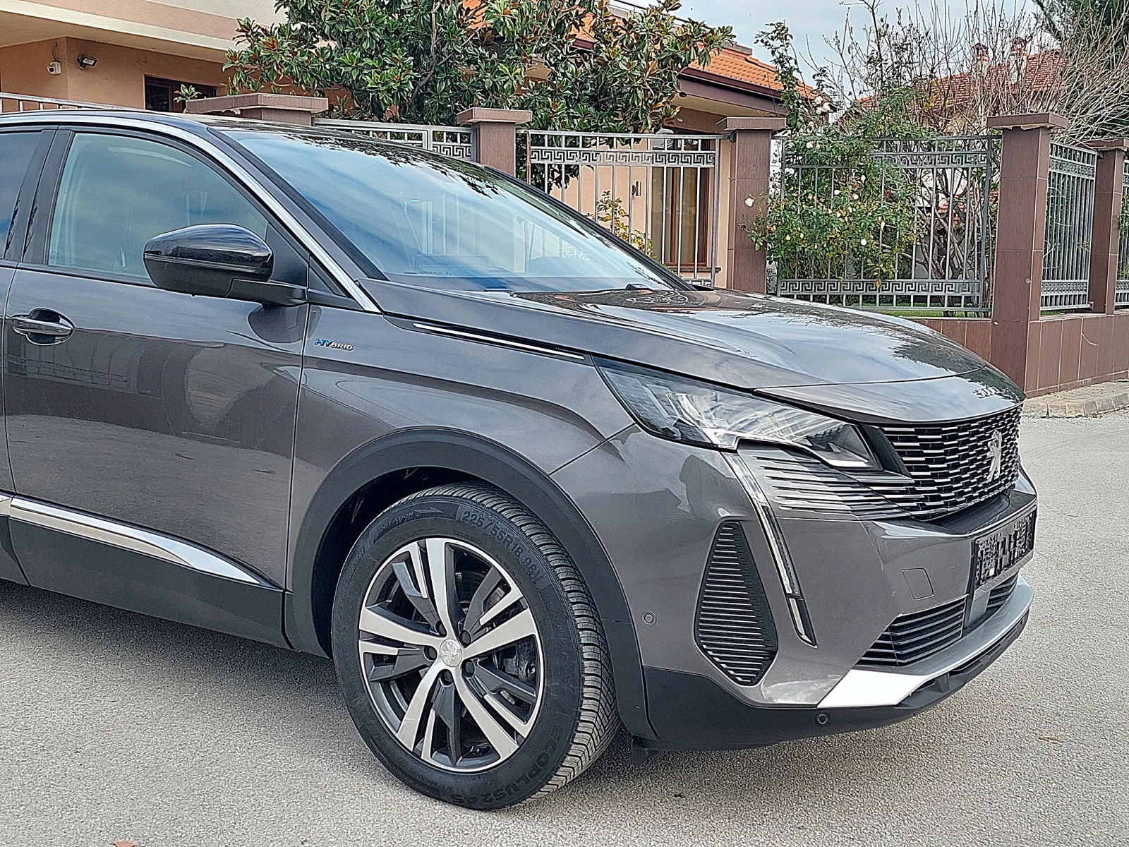 Peugeot 3008 New Line GT 1.6 Plug-in HYBRID e-EAT8 - изображение 4