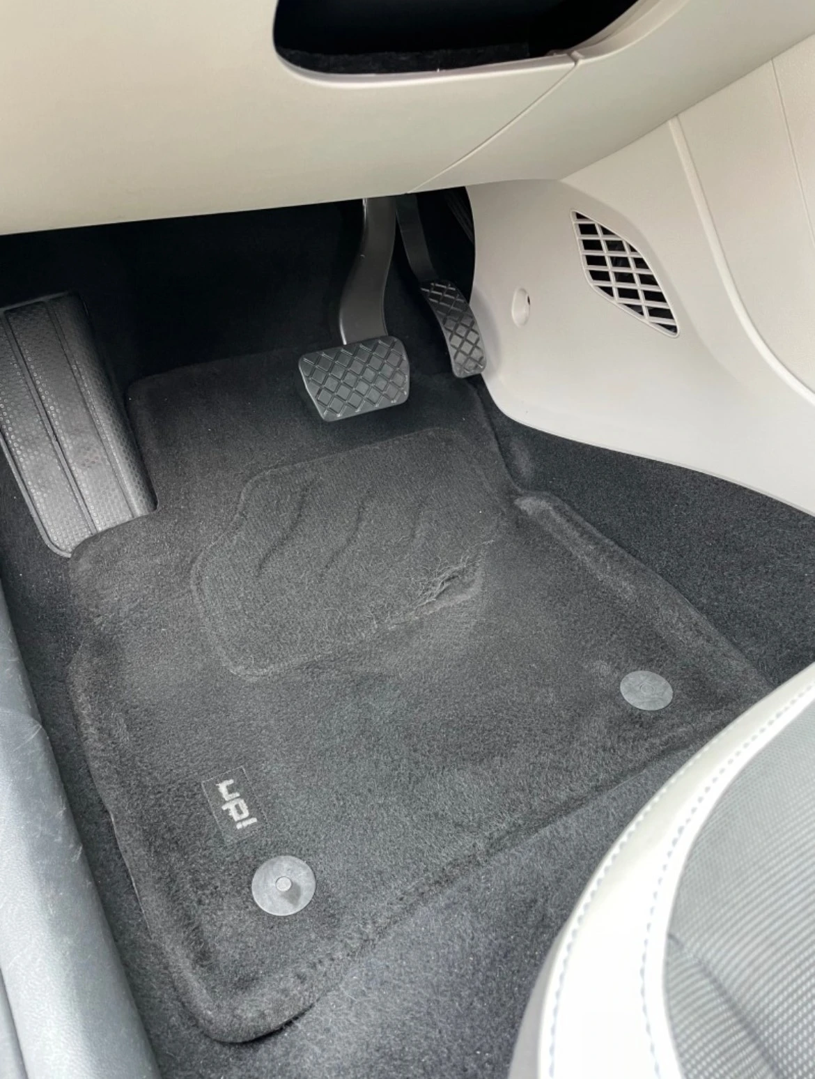 VW Up e-Up, снимка 11 - Автомобили и джипове - 53709052