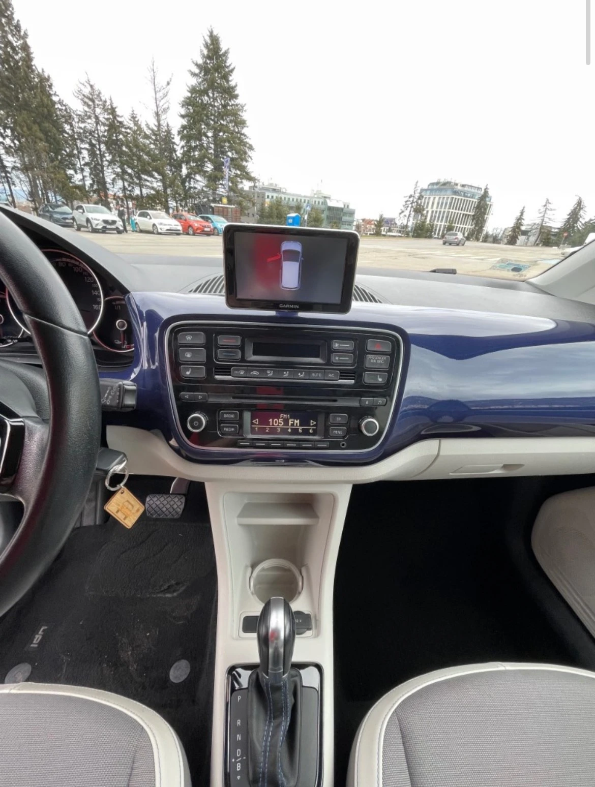 VW Up e-Up, снимка 14 - Автомобили и джипове - 53709052