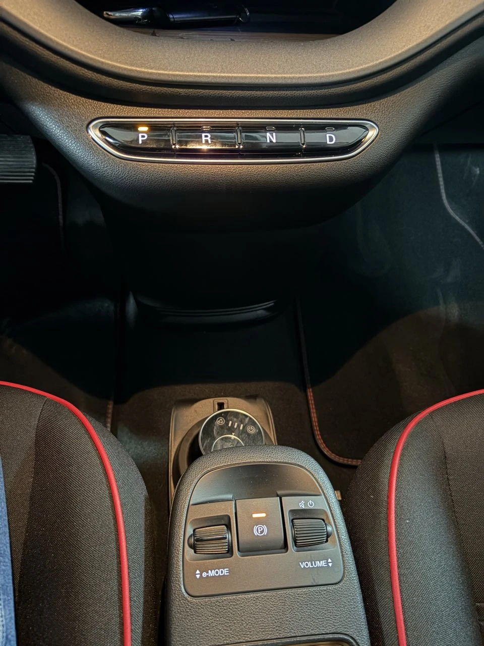 Fiat 500e RED EDITION, снимка 16 - Автомобили и джипове - 53890924