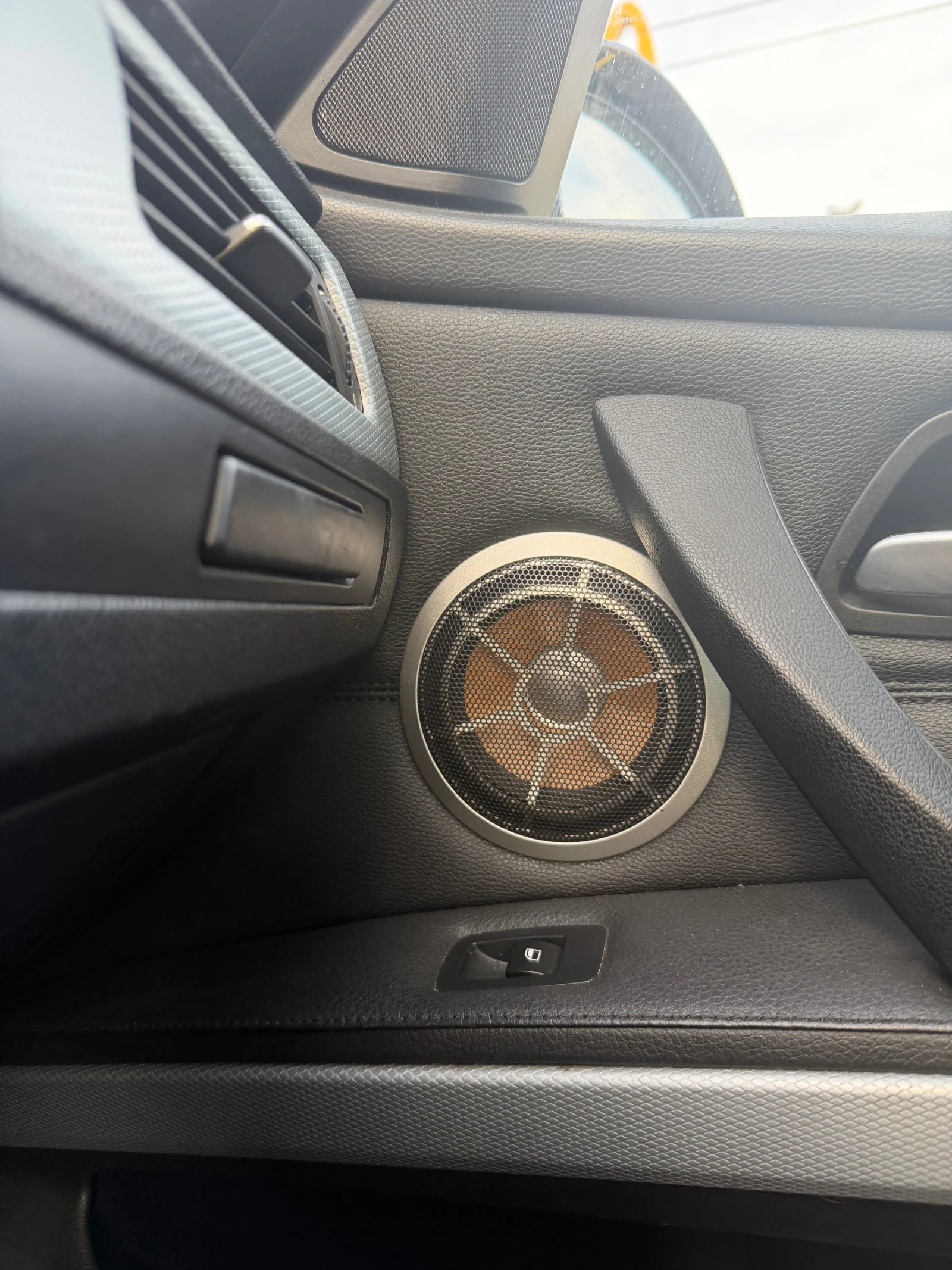 BMW 335, снимка 11 - Автомобили и джипове - 54239428