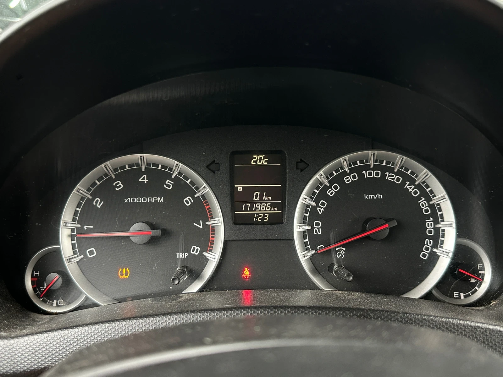 Suzuki Swift 1.2i / ����� | Mobile.bg � ����������� 7