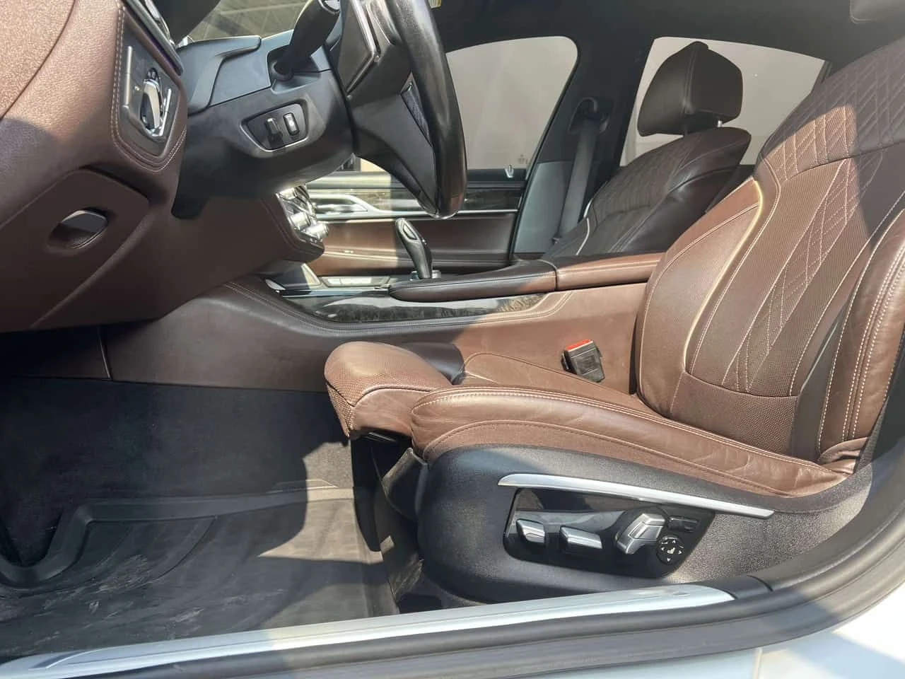 BMW 750 * CARFAX * ���� �� �� | Mobile.bg � ����������� 10
