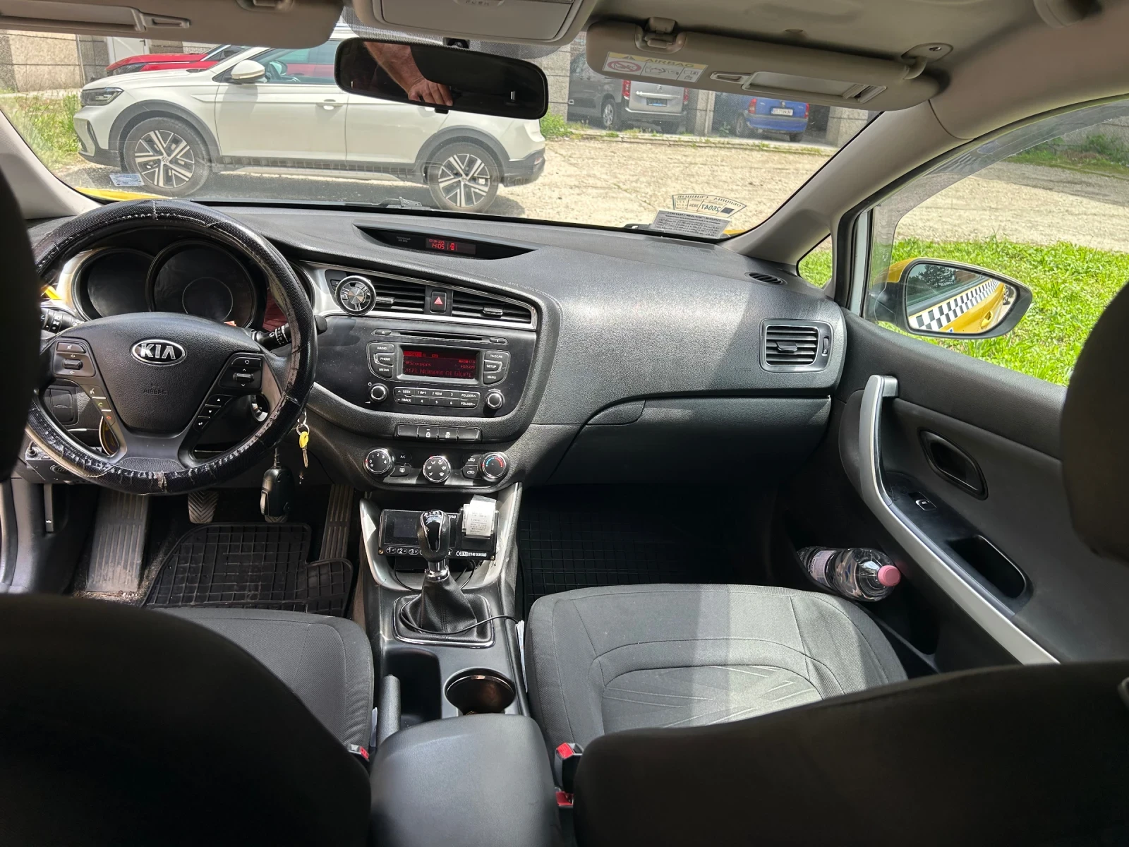 Kia Ceed 1.6 crdi, снимка 9 - Автомобили и джипове - 54763066