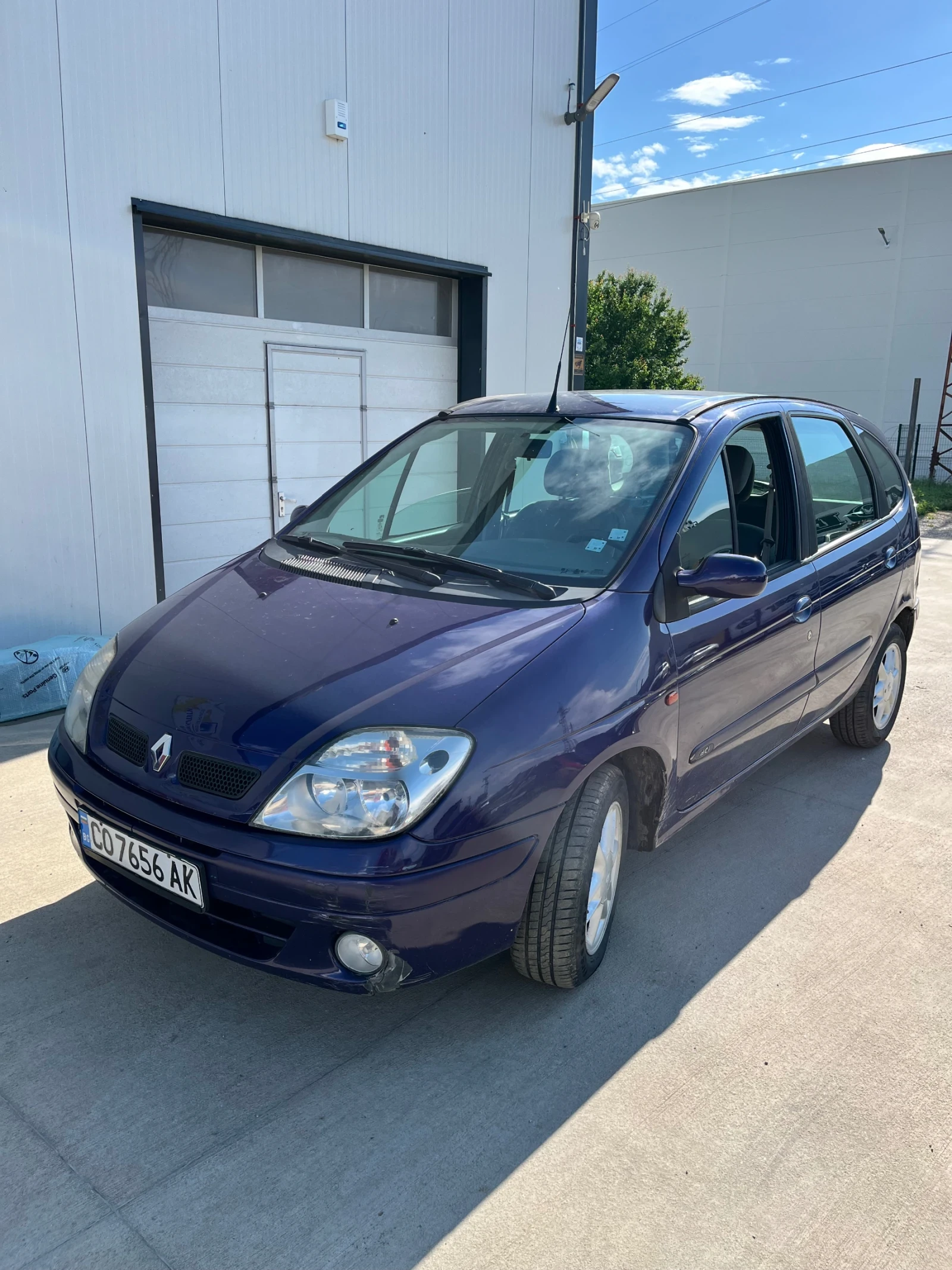 Renault Scenic 1.9 dci, снимка 2 - Автомобили и джипове - 54766508