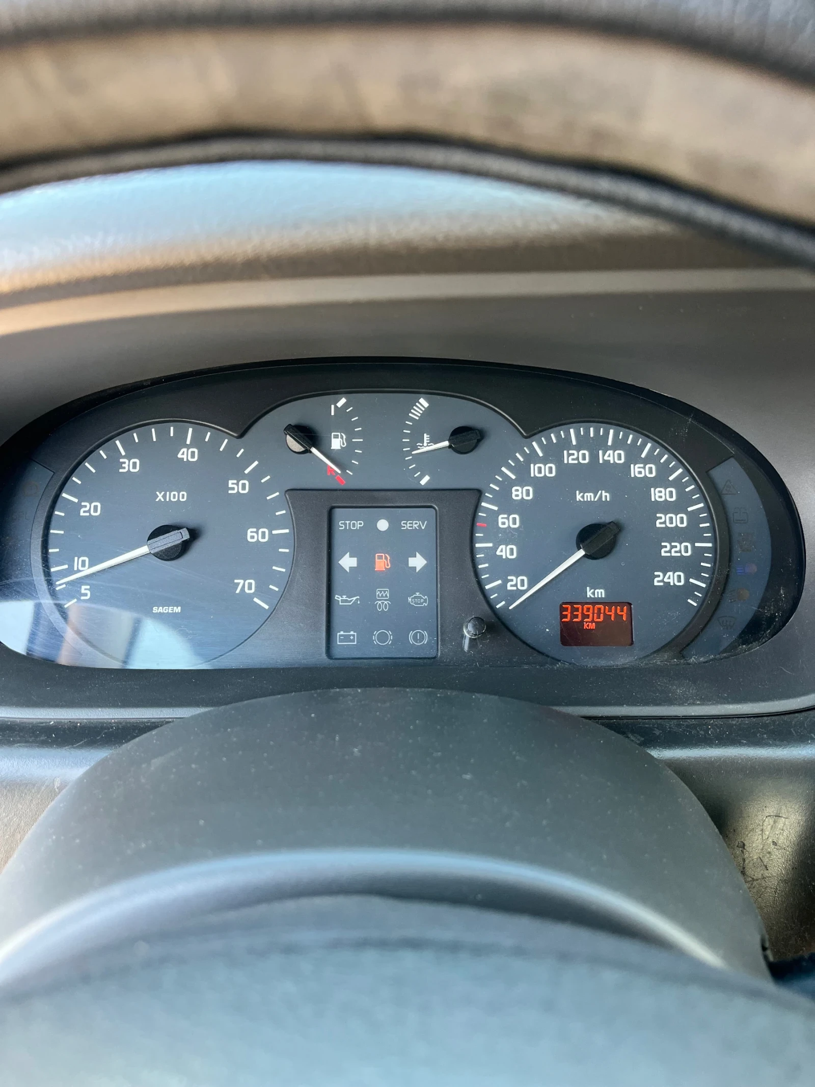 Renault Scenic 1.9 dci, снимка 6 - Автомобили и джипове - 54766508