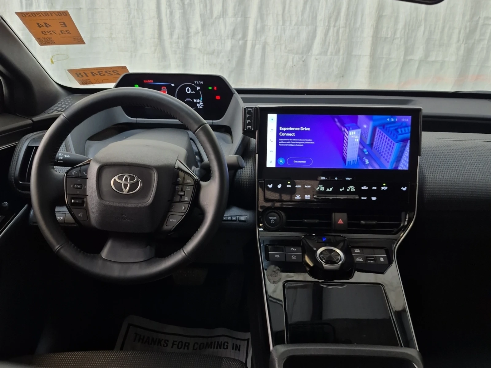 Toyota bZ4X LE, снимка 8 - Автомобили и джипове - 54934619
