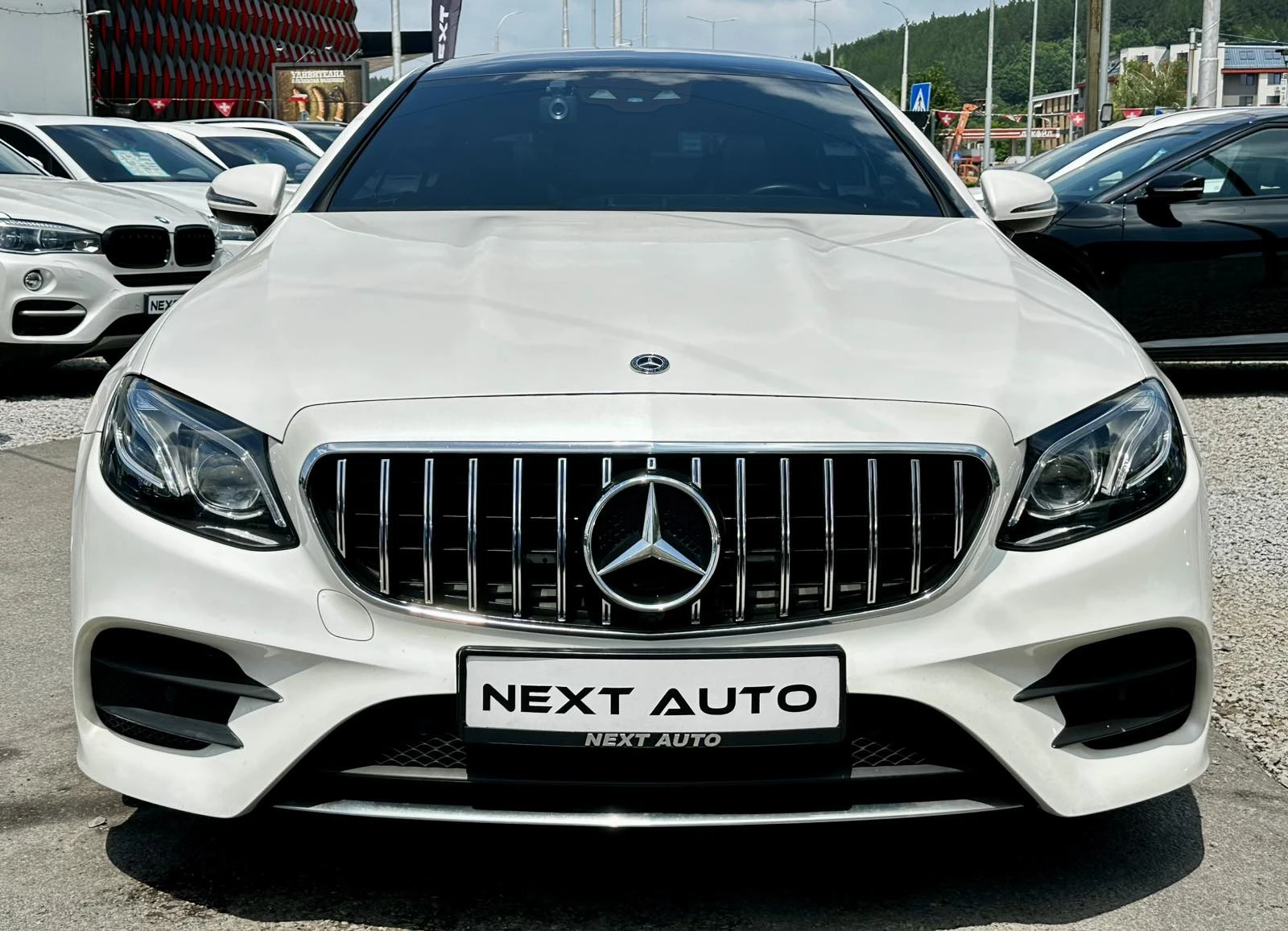 Mercedes-Benz E 220 CDI 194HP E6B AMG PANO NAVI BLIND SPOT, снимка 2 - Автомобили и джипове - 55146859