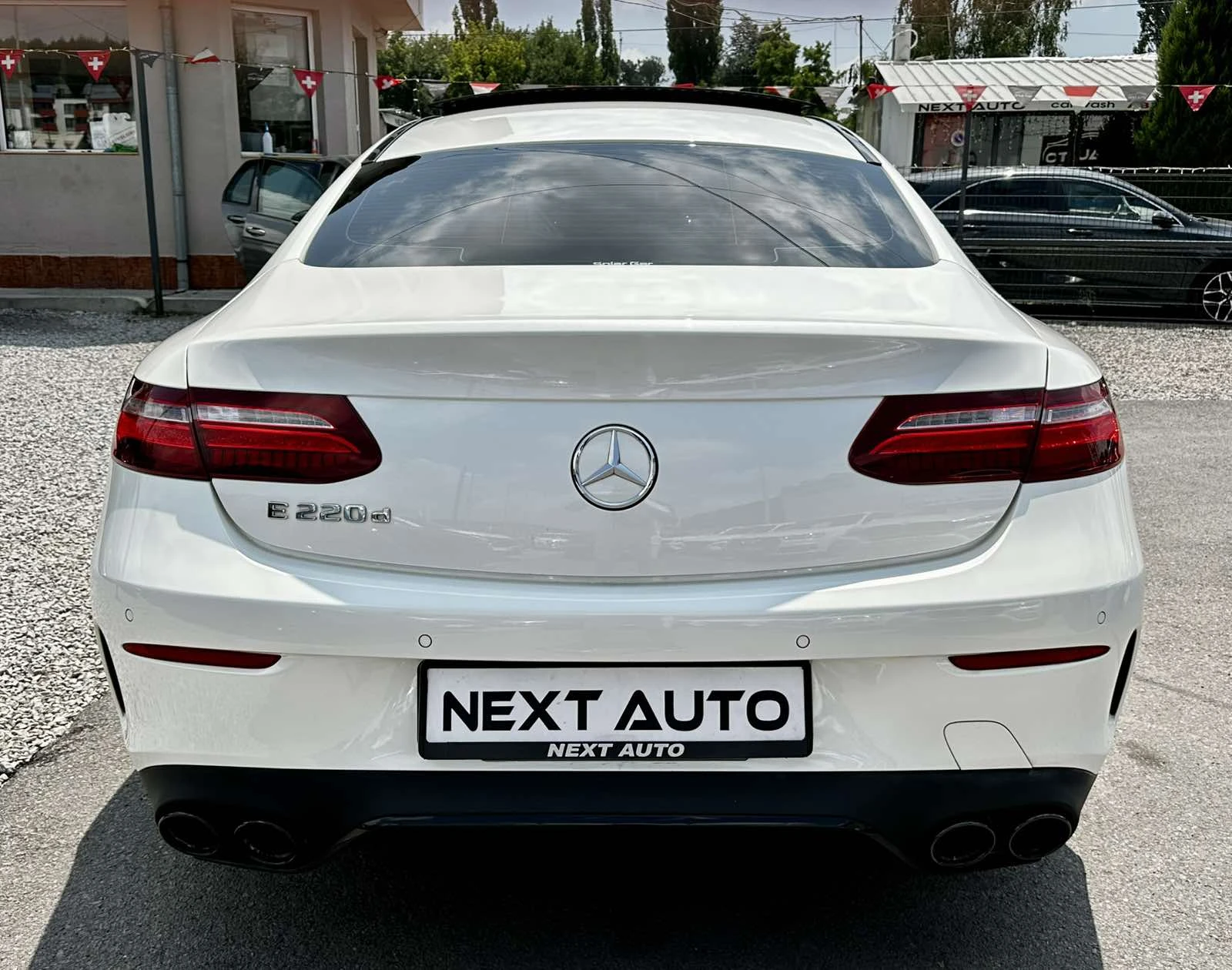 Mercedes-Benz E 220 CDI 194HP E6B AMG PANO NAVI BLIND SPOT, снимка 6 - Автомобили и джипове - 55146859