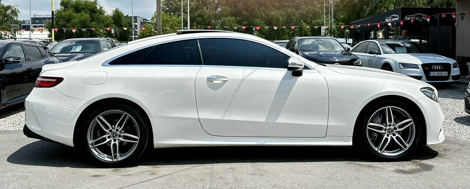 Mercedes-Benz E 220 CDI 194HP E6B AMG PANO NAVI BLIND SPOT, снимка 4 - Автомобили и джипове - 55146859