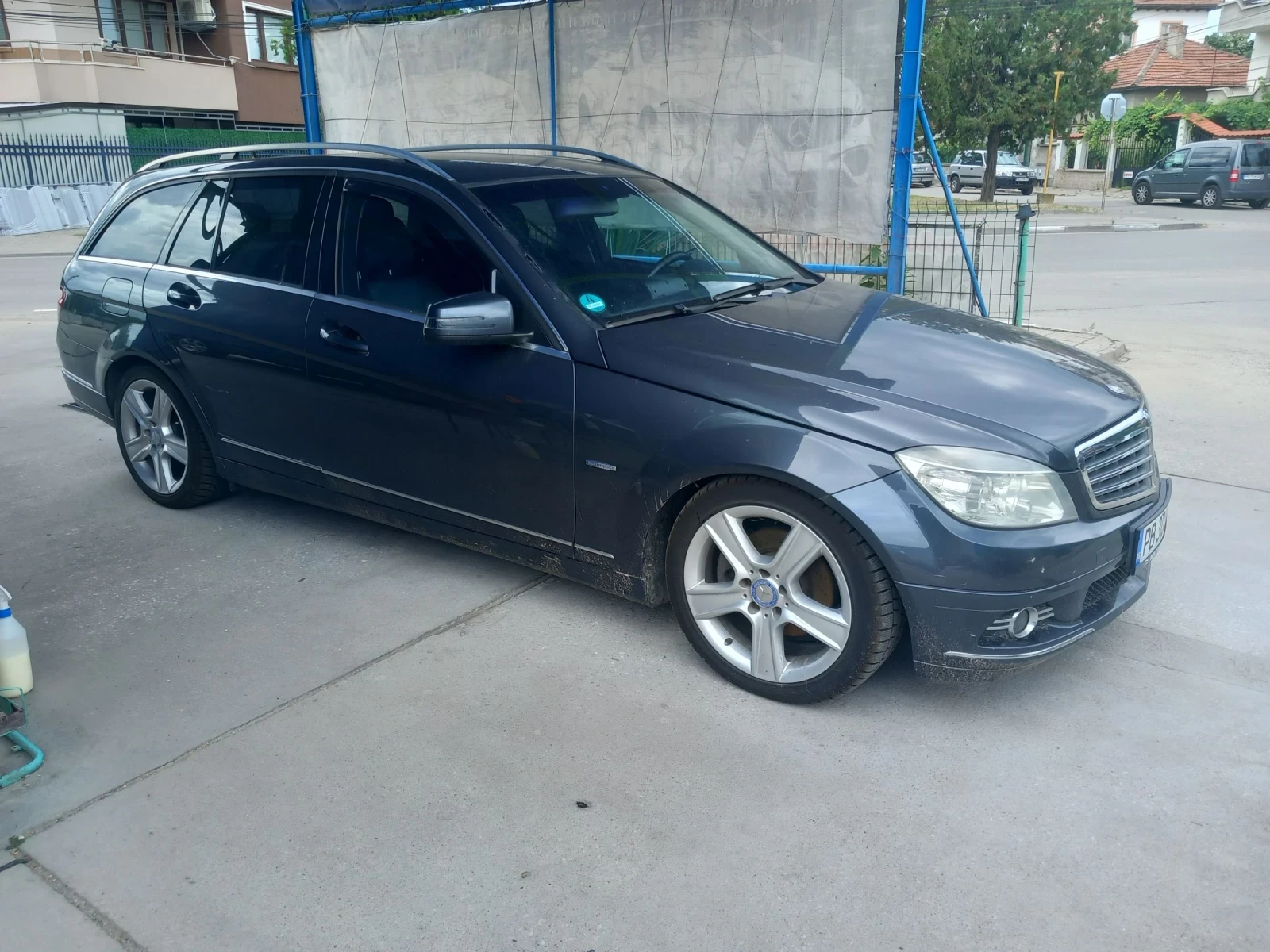 Mercedes-Benz C 220, снимка 2 - Автомобили и джипове - 55173479