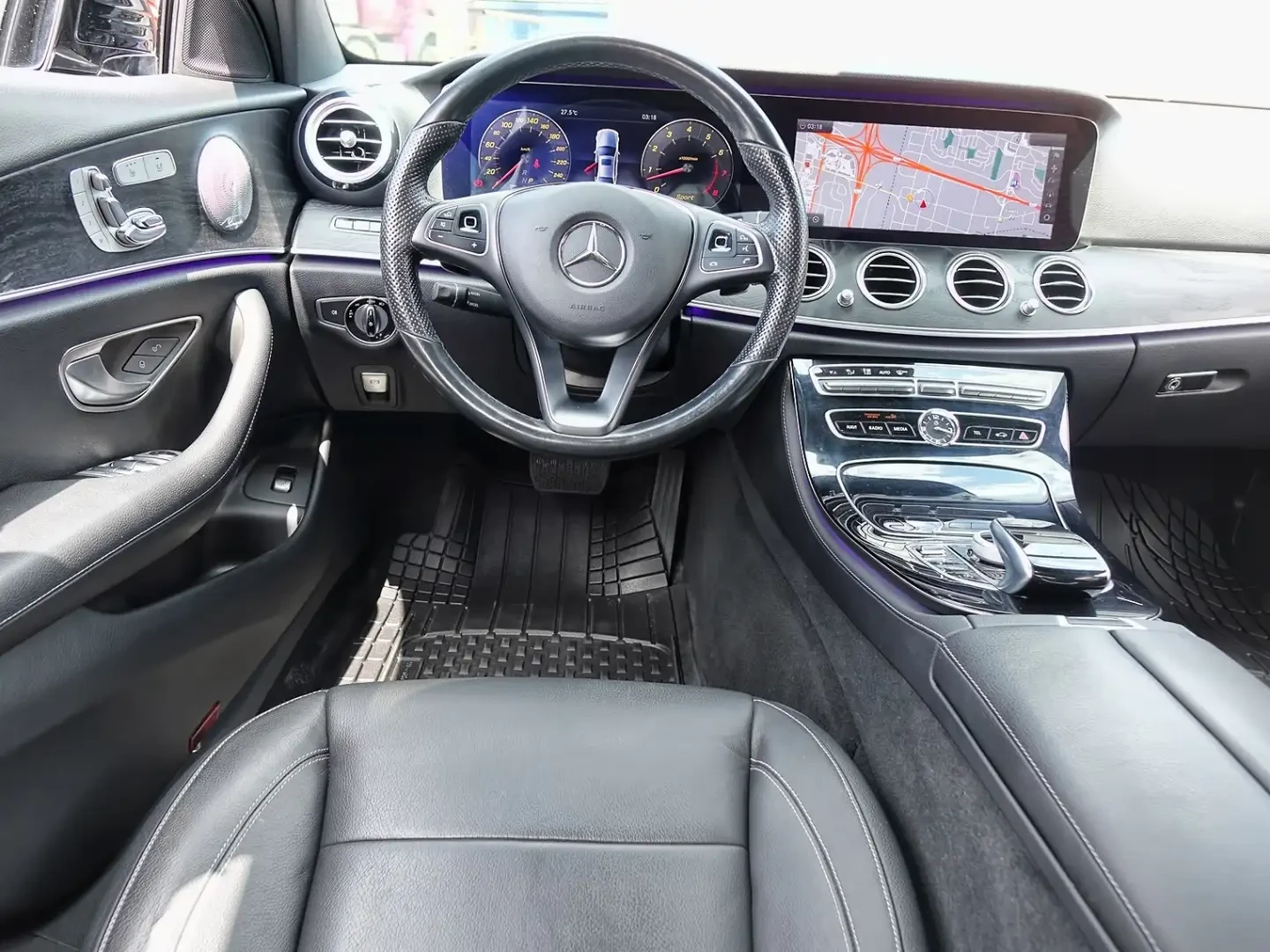 Mercedes-Benz E 400 4MATIC * CARFAX * ФИКСИРАНА ЦЕНА ДО БГ * , снимка 6 - Автомобили и джипове - 55207703