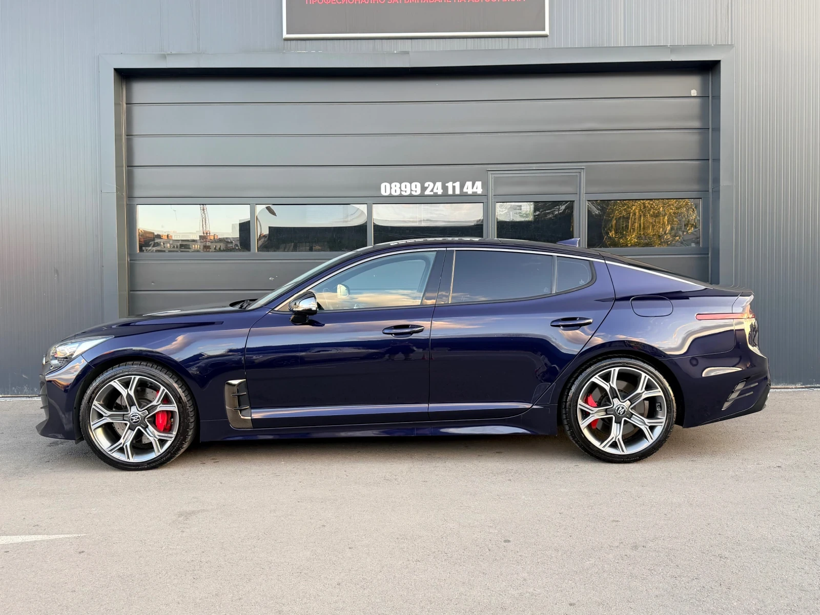 Kia Stinger 3.3 Bi-Turbo, снимка 2 - Автомобили и джипове - 55383912