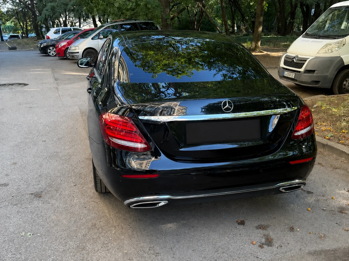 Mercedes-Benz E 220, снимка 2 - Автомобили и джипове - 55531578