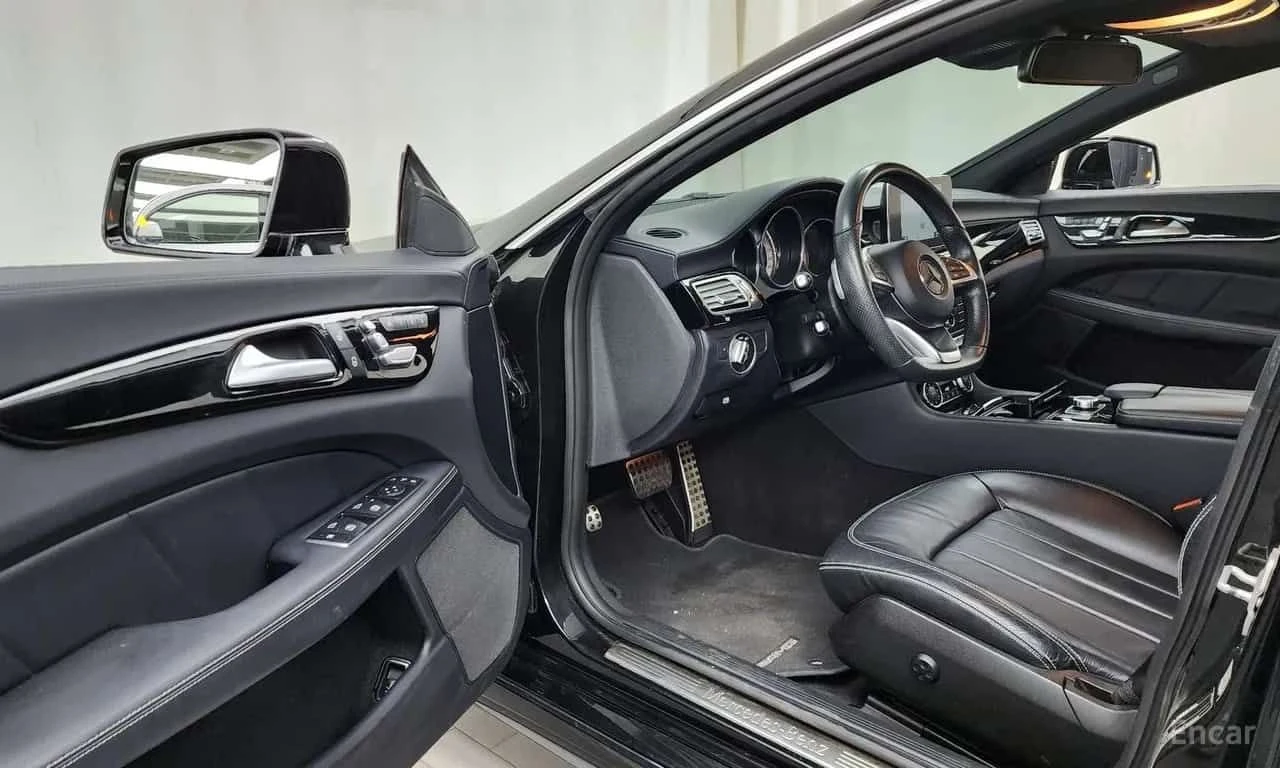 Mercedes-Benz CLS 250 4MATIC AMG Line, снимка 10 - Автомобили и джипове - 55707988