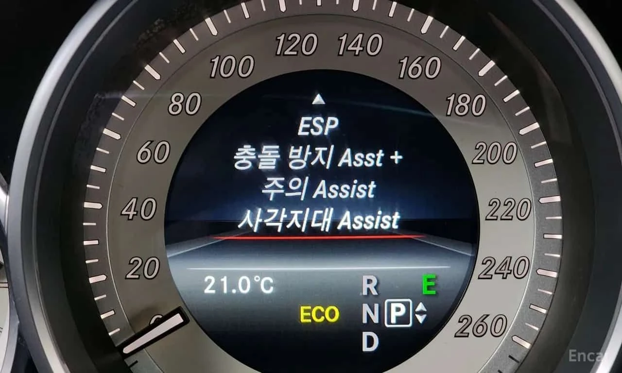 Mercedes-Benz CLS 250 4MATIC AMG Line, снимка 8 - Автомобили и джипове - 55707988