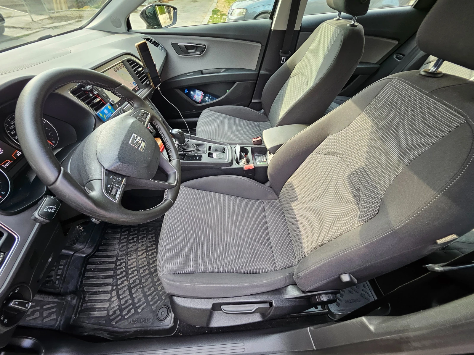 Seat Leon, снимка 7 - Автомобили и джипове - 55925788
