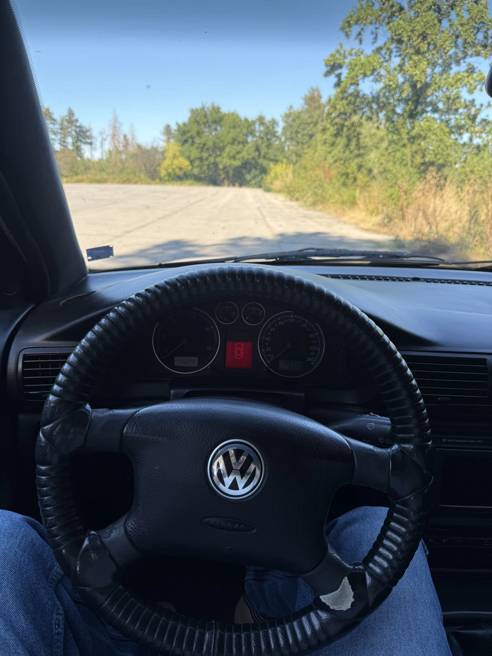 VW Passat 1.9TDI, снимка 9 - Автомобили и джипове - 55962138