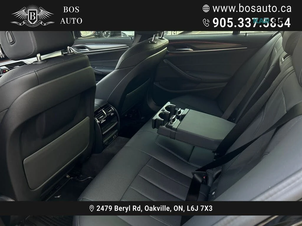 BMW 530 MPACK* HUD* AMBIENT* KEYLESS, снимка 15 - Автомобили и джипове - 55983152