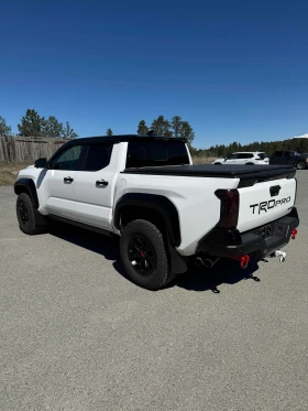 Toyota Tacoma 4WD TRD Sport Hybrid Double Cab 5' Bed AT, снимка 7