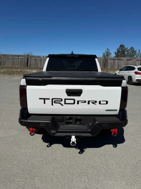 Toyota Tacoma 4WD TRD Sport Hybrid Double Cab 5' Bed AT, снимка 4