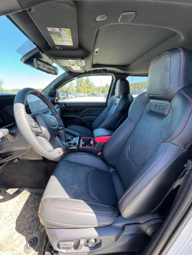 Toyota Tacoma 4WD TRD Sport Hybrid Double Cab 5' Bed AT, снимка 11