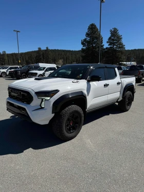 Toyota Tacoma 4WD TRD Sport Hybrid Double Cab 5' Bed AT, снимка 2