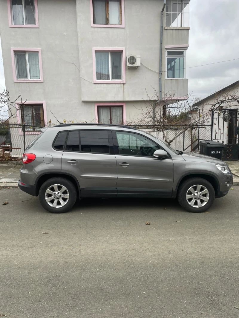 VW Tiguan, снимка 3 - Автомобили и джипове - 48237114