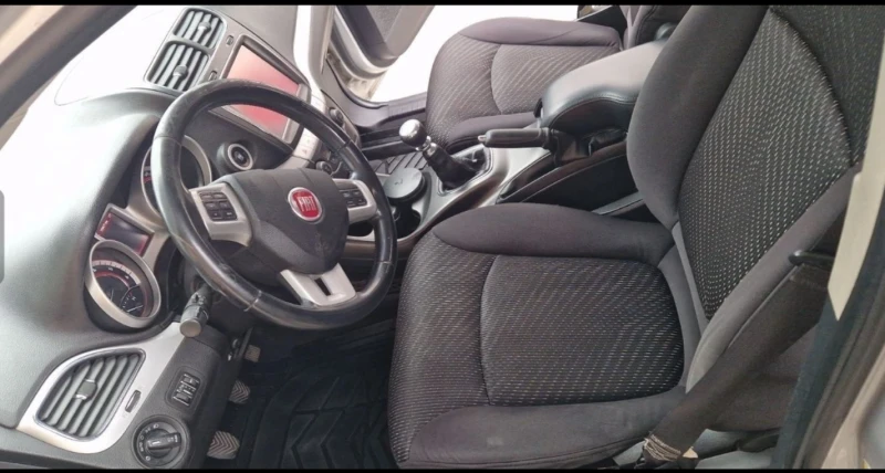 Fiat Freemont, снимка 13 - Автомобили и джипове - 50571732