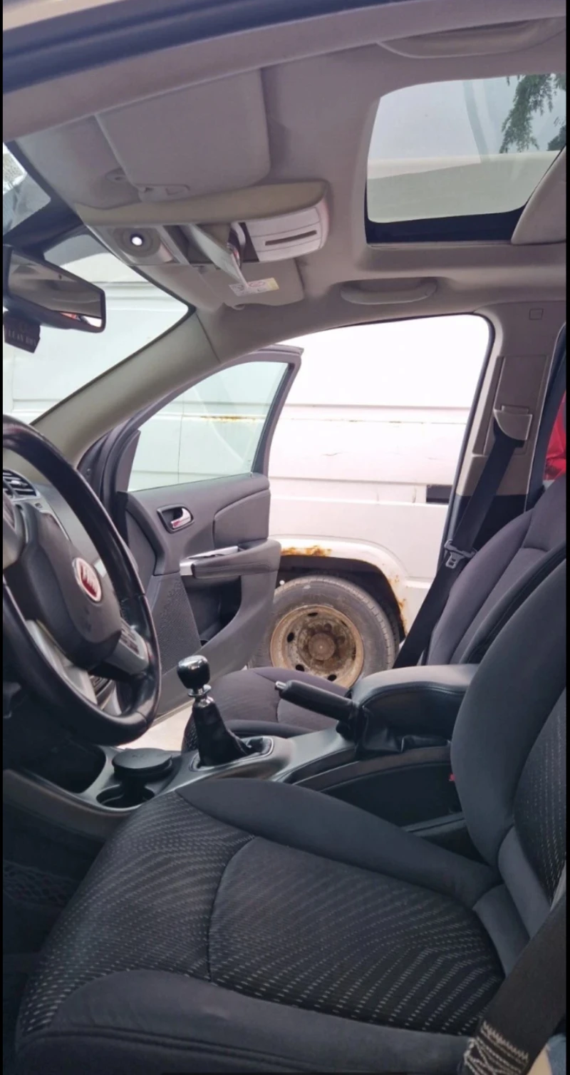 Fiat Freemont, снимка 8 - Автомобили и джипове - 50571732