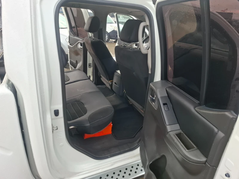 Nissan Navara 2.5/190к.с./Клима, снимка 14 - Автомобили и джипове - 52689772