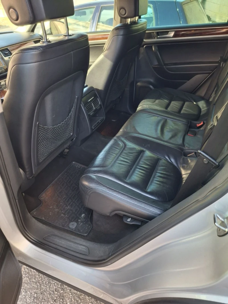 VW Touareg 3.0 дизел, снимка 7 - Автомобили и джипове - 53161959