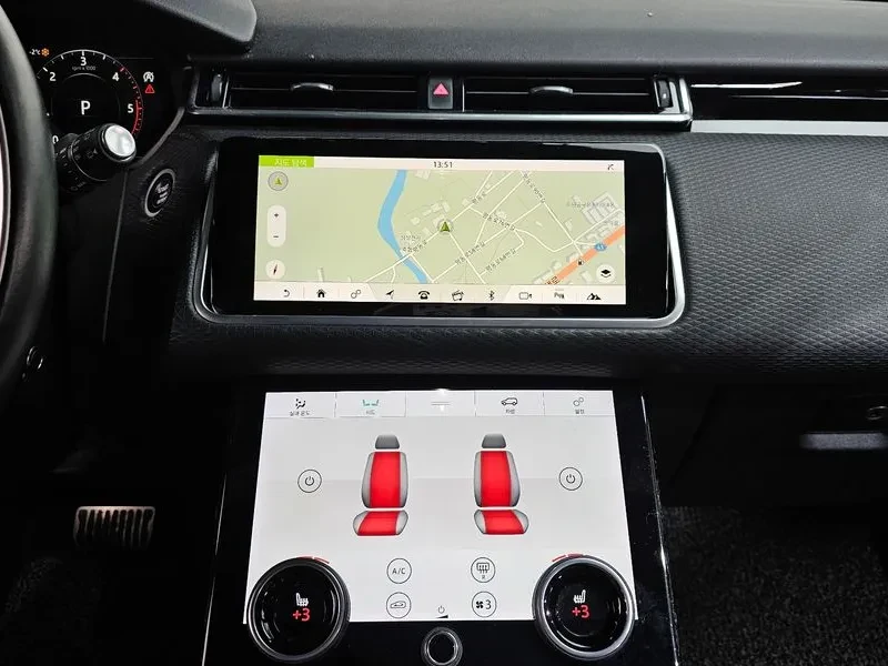 Land Rover Range Rover Velar, снимка 14 - Автомобили и джипове - 54515150