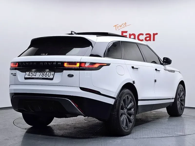Land Rover Range Rover Velar, снимка 2 - Автомобили и джипове - 54515150