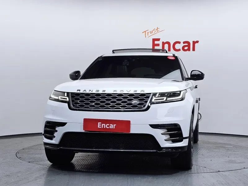 Land Rover Range Rover Velar, снимка 3 - Автомобили и джипове - 54515150