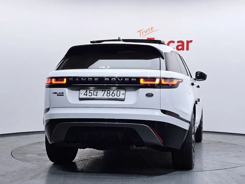Land Rover Range Rover Velar, снимка 4 - Автомобили и джипове - 54515150