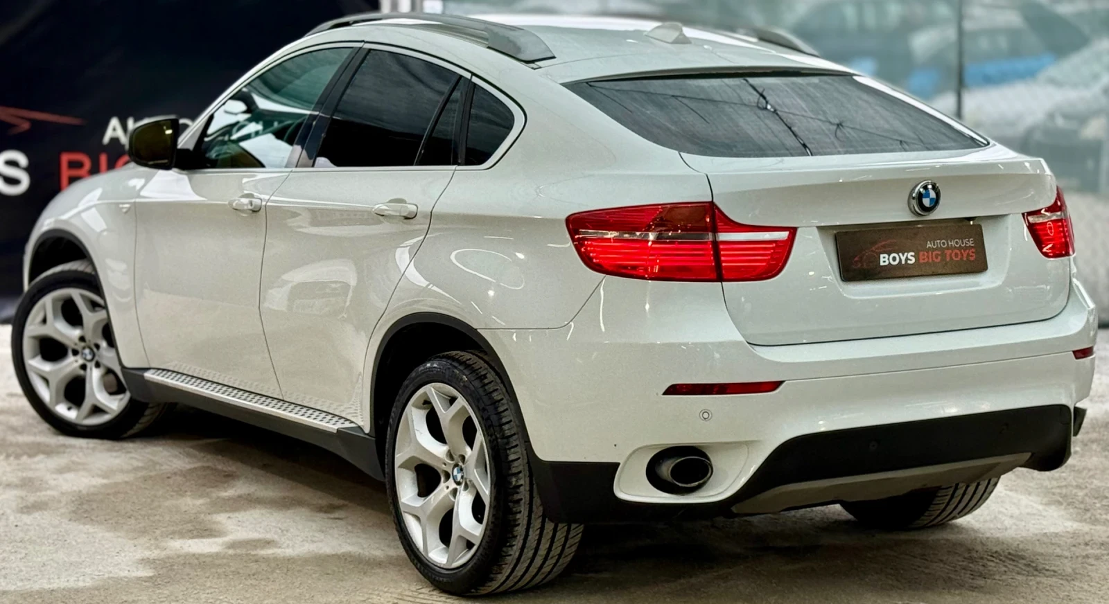 BMW X6 БялаПера* 4.0D* Xdrive* Камера* 4х4* Уникат - изображение 9