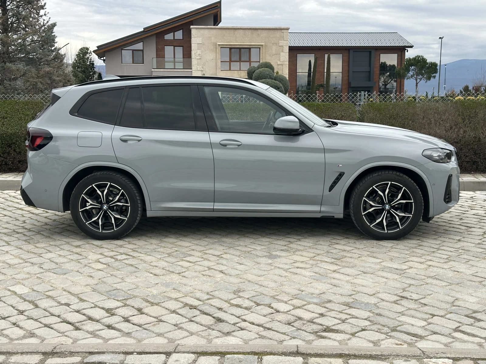 BMW X3 M-SPORT* xDrive* HEAD-UP* CAMERA* KEYLESS* ГАРАНЦИ, снимка 6 - Автомобили и джипове - 54072849