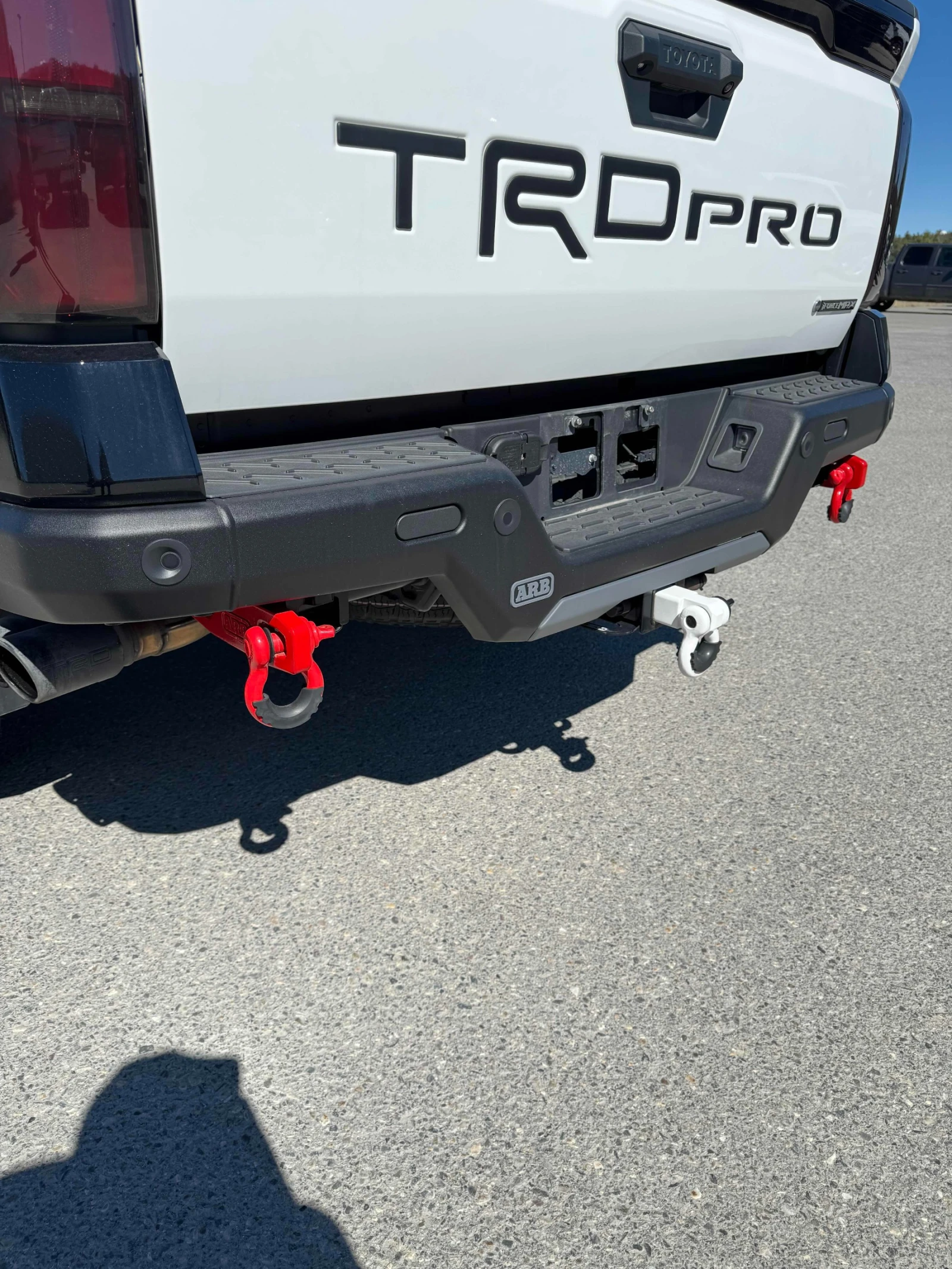 Toyota Tacoma 4WD TRD Sport Hybrid Double Cab 5' Bed AT, снимка 9 - Автомобили и джипове - 54176294