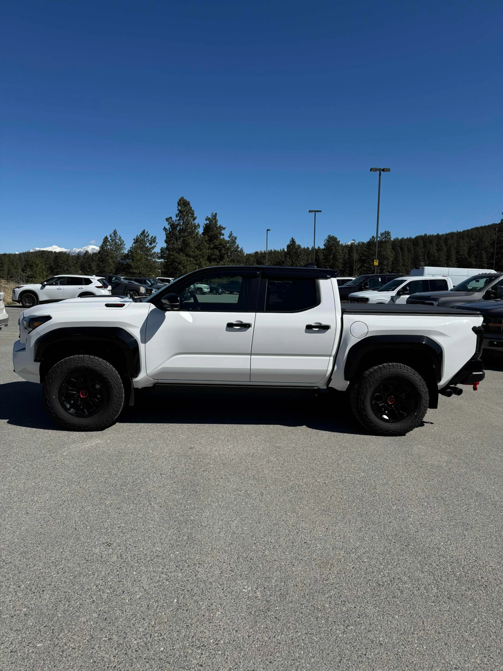 Toyota Tacoma 4WD TRD Sport Hybrid Double Cab 5' Bed AT, снимка 3 - Автомобили и джипове - 54176294