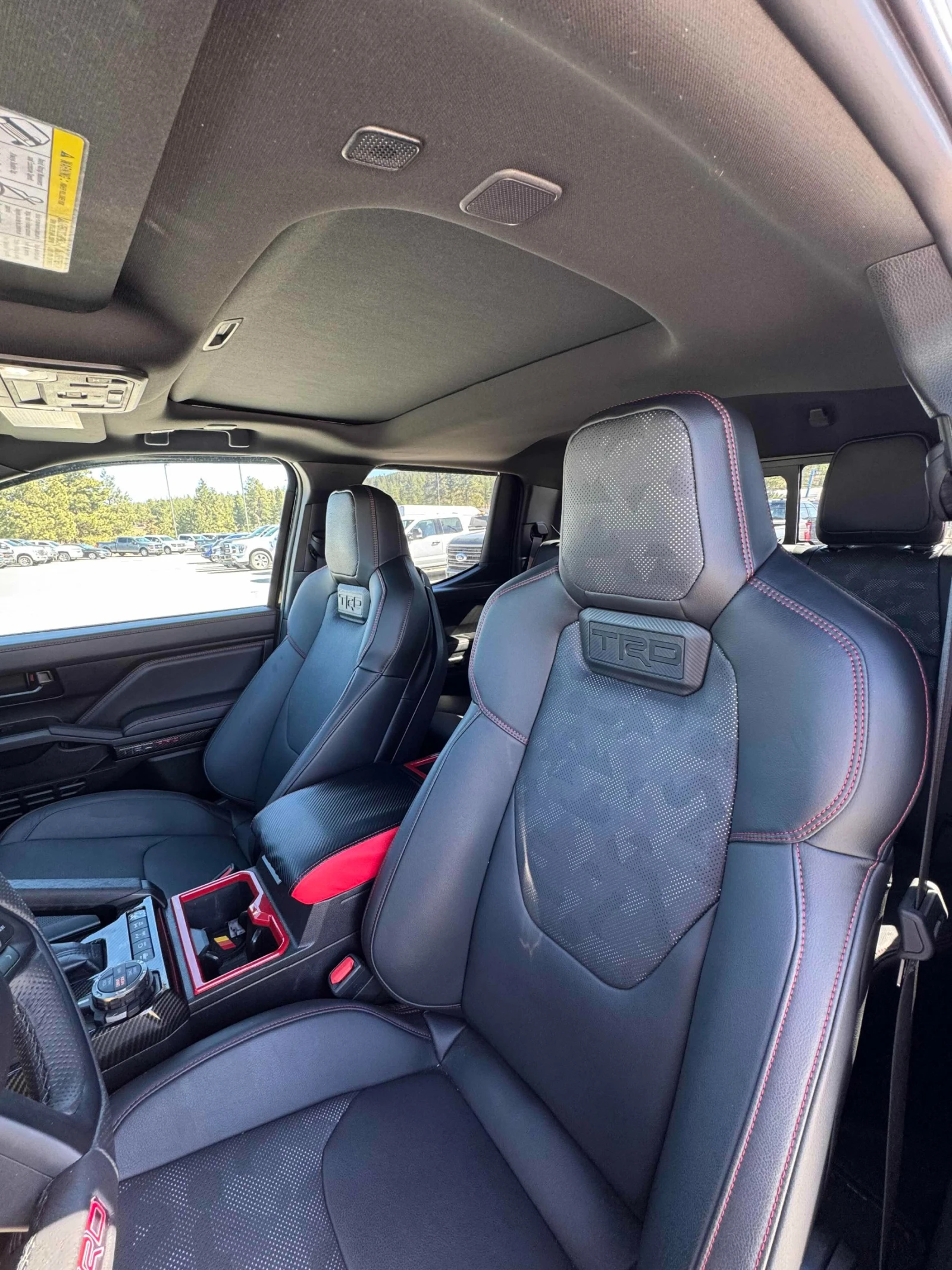 Toyota Tacoma 4WD TRD Sport Hybrid Double Cab 5' Bed AT, снимка 16 - Автомобили и джипове - 54176294