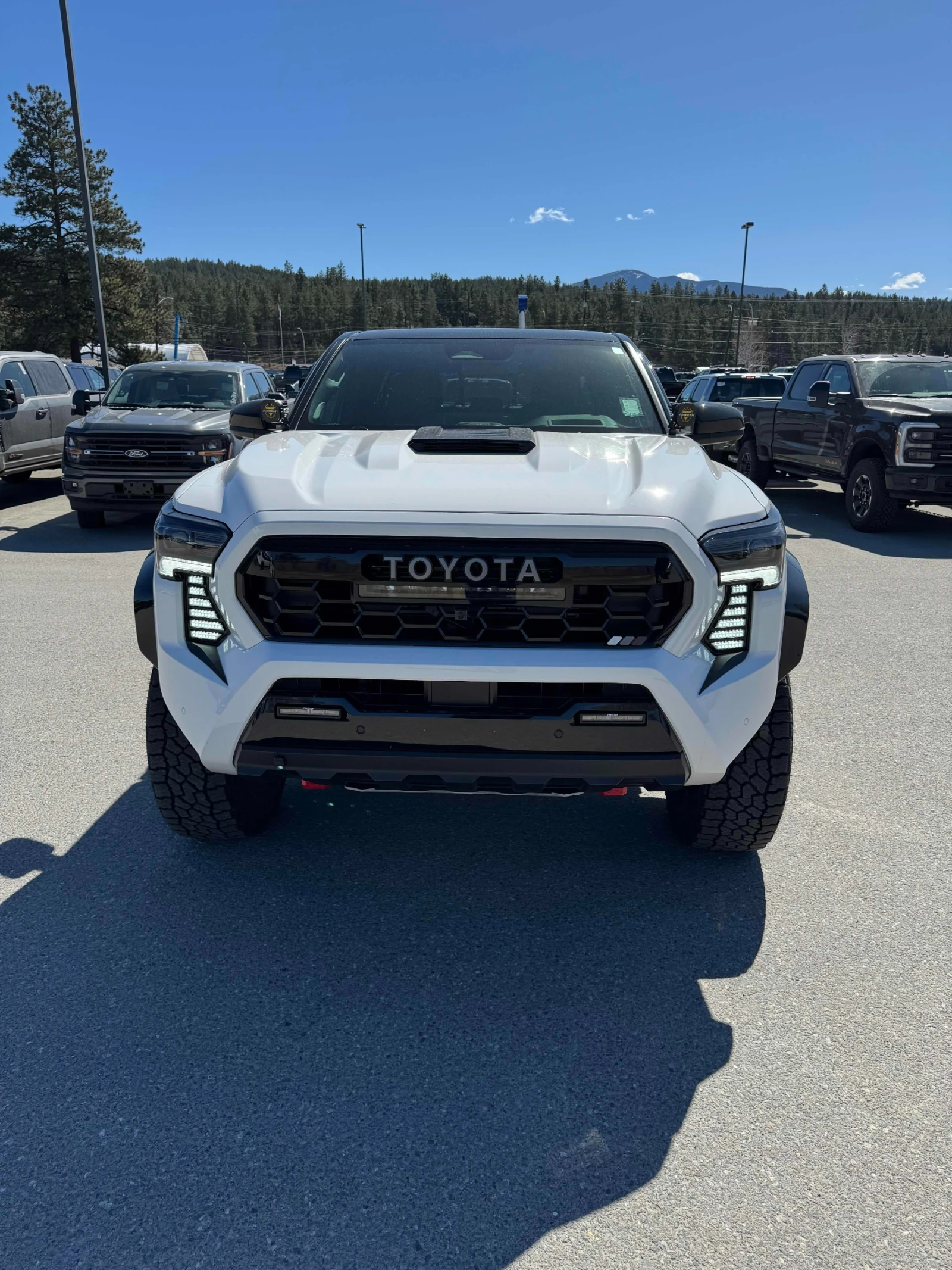 Toyota Tacoma 4WD TRD Sport Hybrid Double Cab 5' Bed AT, снимка 5 - Автомобили и джипове - 54176294