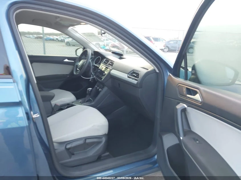 VW Tiguan 2.0l Volkswagen 2.0T S* ����� �� ���*  | Mobile.bg � ����������� 5