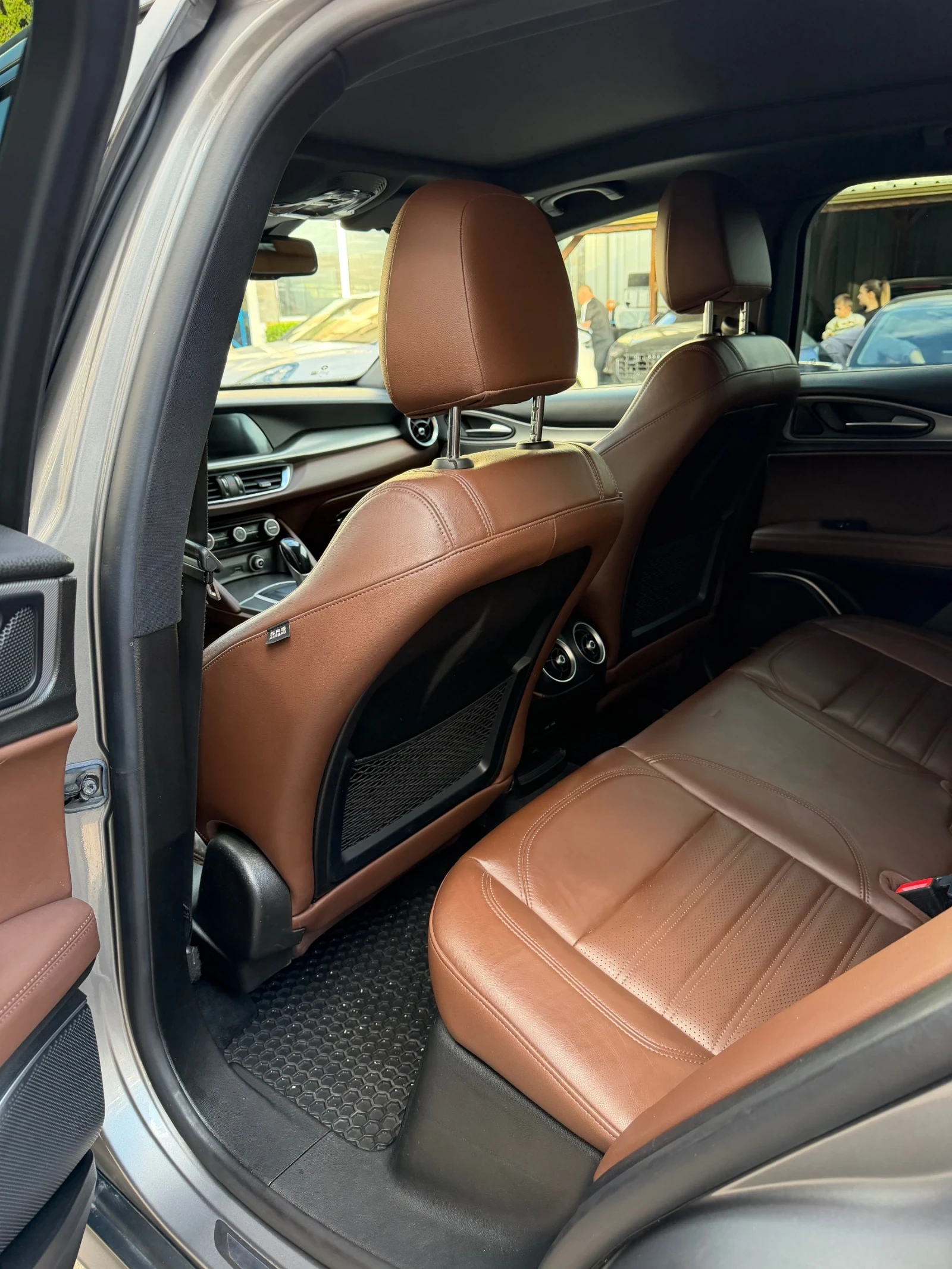 Alfa Romeo Stelvio 2.0T Q4 Ti Sport, снимка 9 - Автомобили и джипове - 54793753