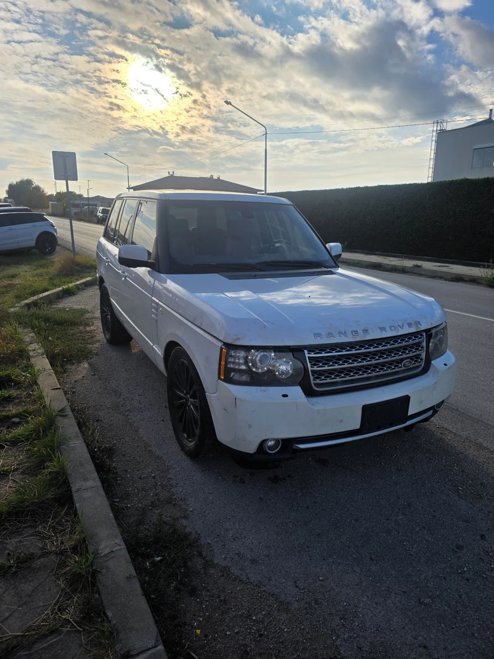 Land Rover Range rover 5.0 supercharged, снимка 3 - Автомобили и джипове - 56506801