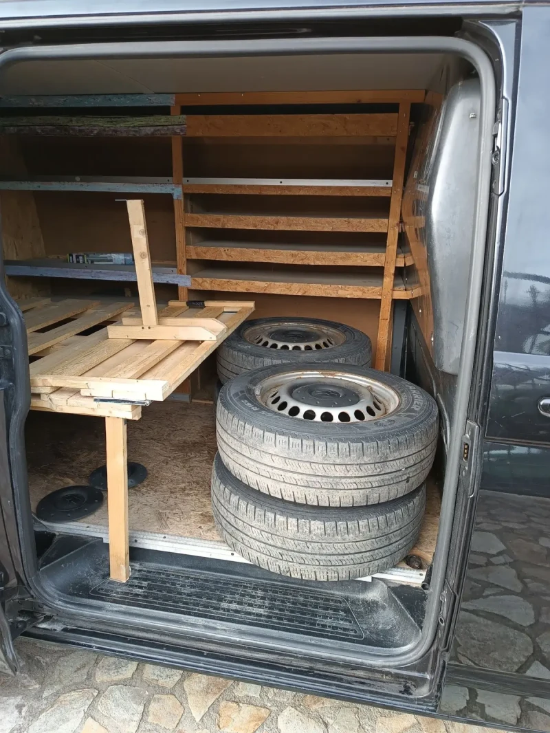 VW Transporter 1, 9TDI 102kc Клима , снимка 10 - Бусове и автобуси - 48087068