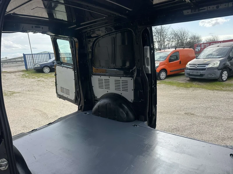 Mercedes-Benz Vito, снимка 8 - Бусове и автобуси - 53579487